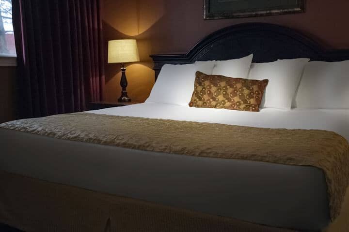 Room 3 of 25