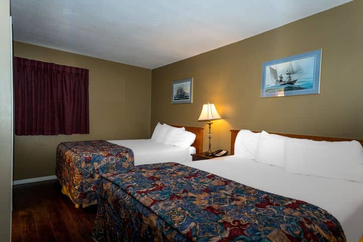 Room 8 of 25